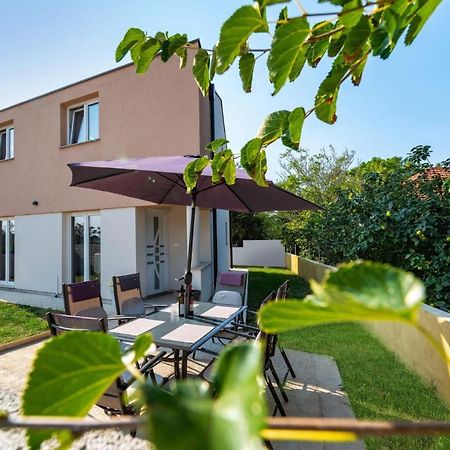 Vila Kuca Za Odmor Natali Nin Exteriér fotografie