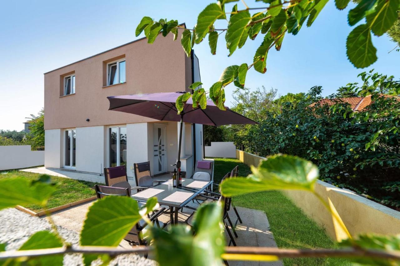 Vila Kuca Za Odmor Natali Nin Exteriér fotografie