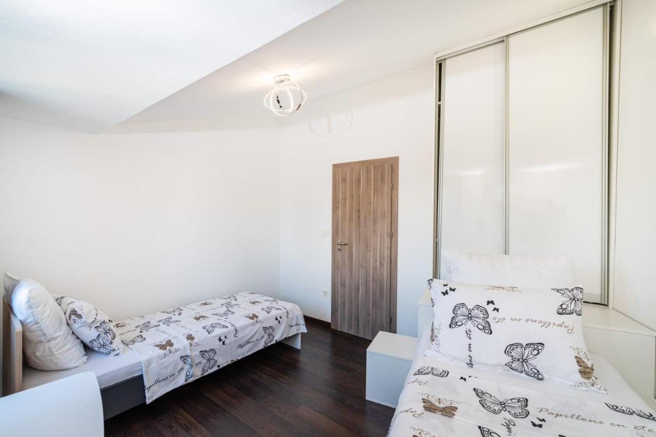 Vila Kuca Za Odmor Natali Nin Exteriér fotografie