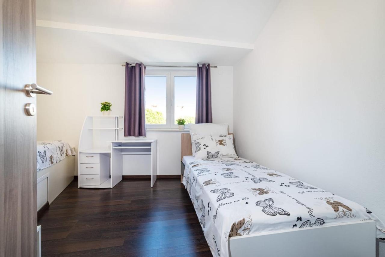 Vila Kuca Za Odmor Natali Nin Exteriér fotografie